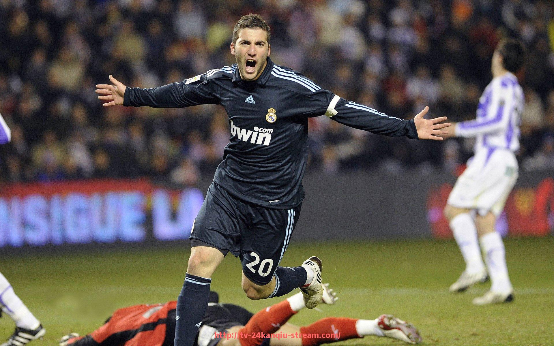 24看球直播网-巴拉克在欧冠决赛中的表现及其影响力分析